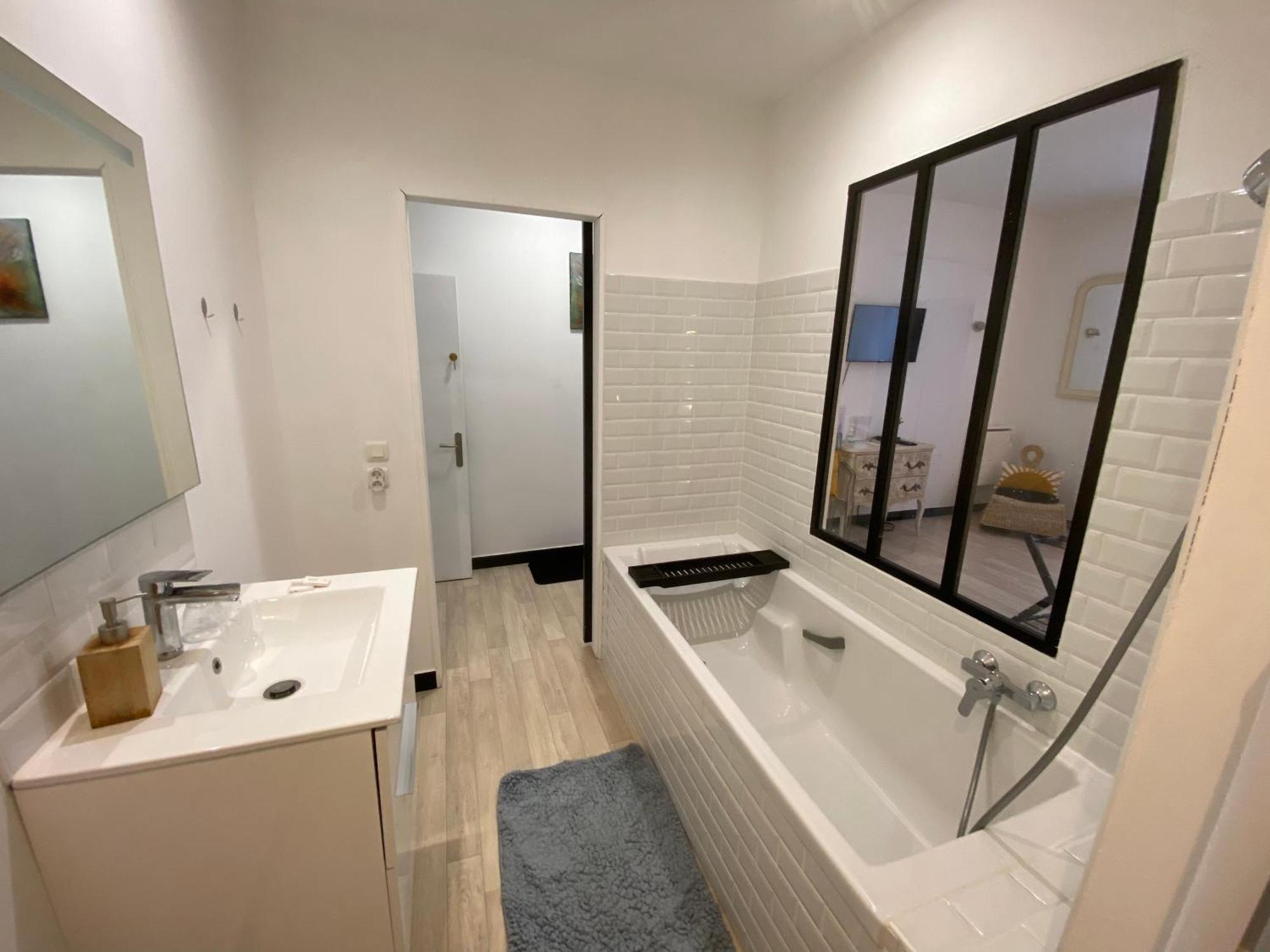 Chambre & Salle De Bain Privee - Lv 33 Argenton Sur Creuse Exterior photo